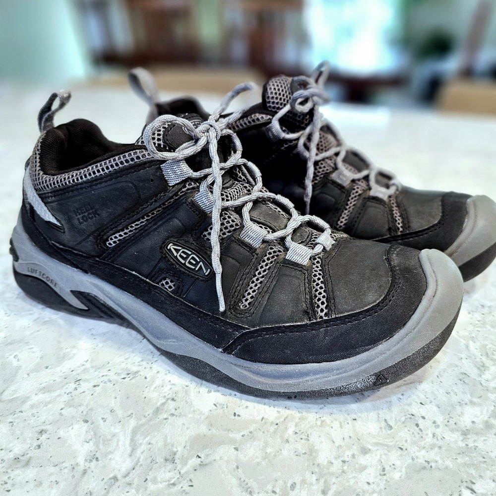 KEEN Circadia Vent Low Hiking Shoes Mens 10 Black Steel Grey 1026780 Trail